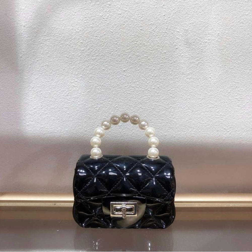 Mini pearl purse